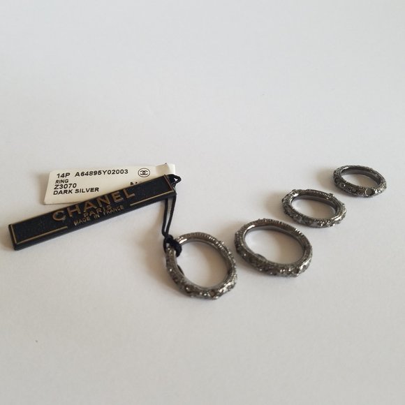 NWT Chanel Set of 4 Rings Dark Silver Color Limited Edition - Picture 7 of 8